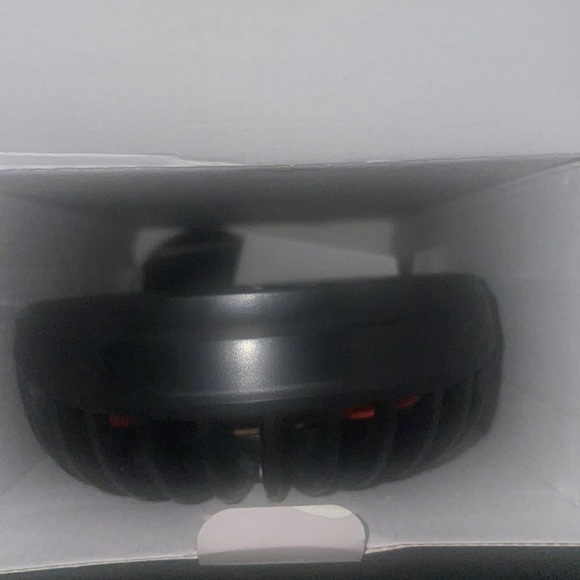 Mini fan with portable phone stand - Picture 2 of 2